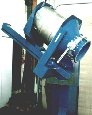 Hydraulischer Fasskipper mit Andockstation